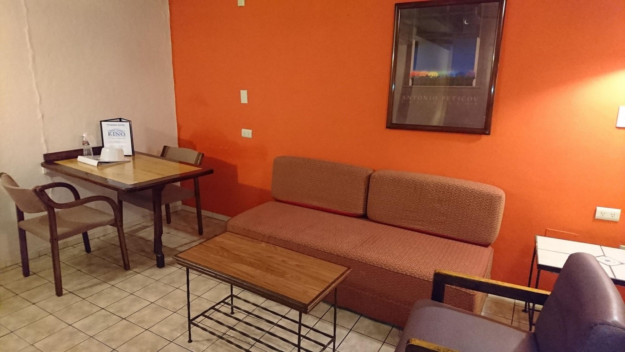 Hotel Suites Kino Ермосільо Екстер'єр фото