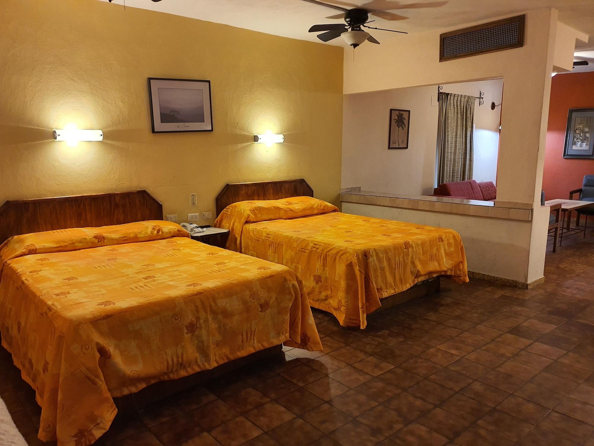 Hotel Suites Kino Ермосільо Екстер'єр фото