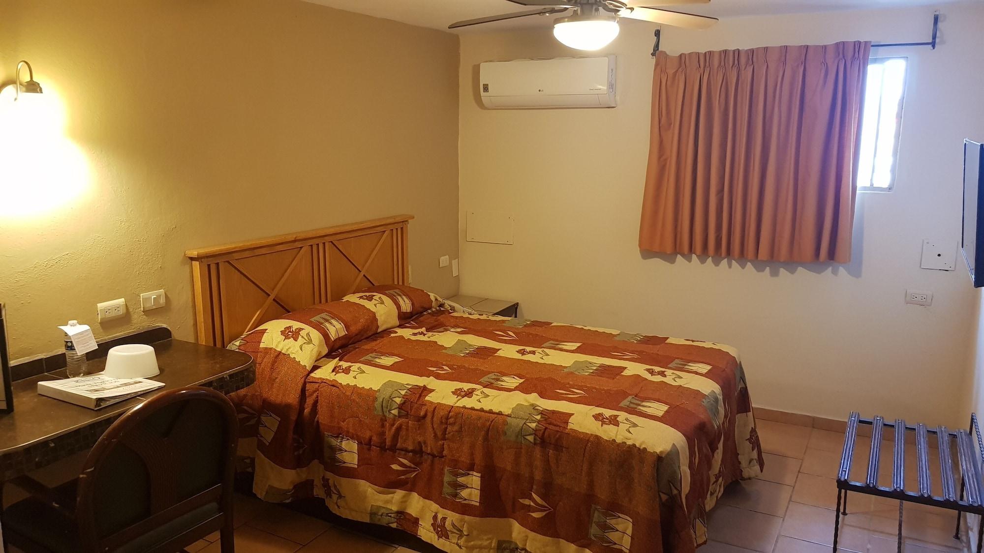 Hotel Suites Kino Ермосільо Екстер'єр фото