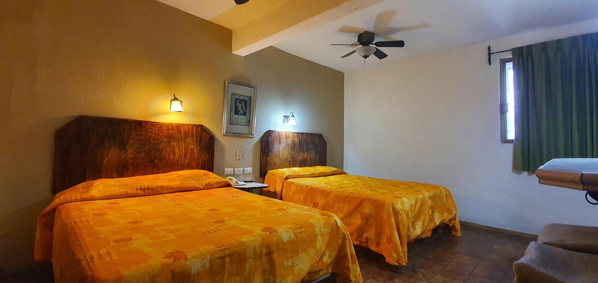 Hotel Suites Kino Ермосільо Екстер'єр фото