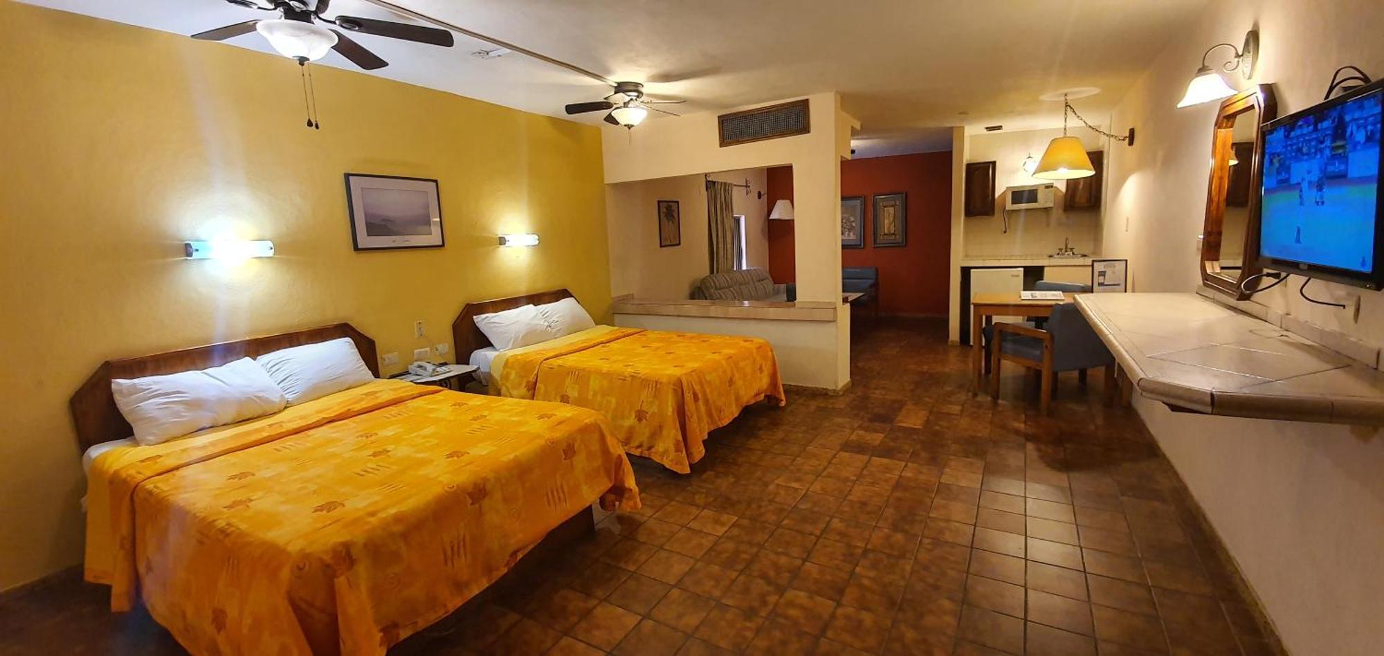 Hotel Suites Kino Ермосільо Екстер'єр фото