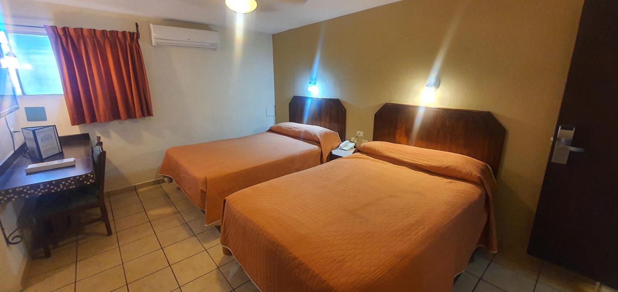 Hotel Suites Kino Ермосільо Екстер'єр фото